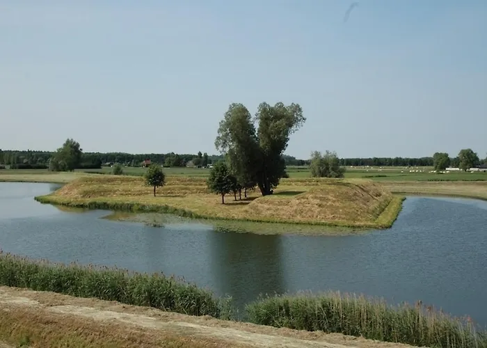 沃德瓦德库戈尔酒店 酒店 Heusden ('s-Hertogenbosch)