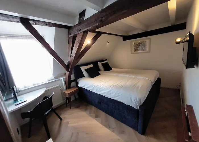 沃德瓦德库戈尔酒店 酒店 3*