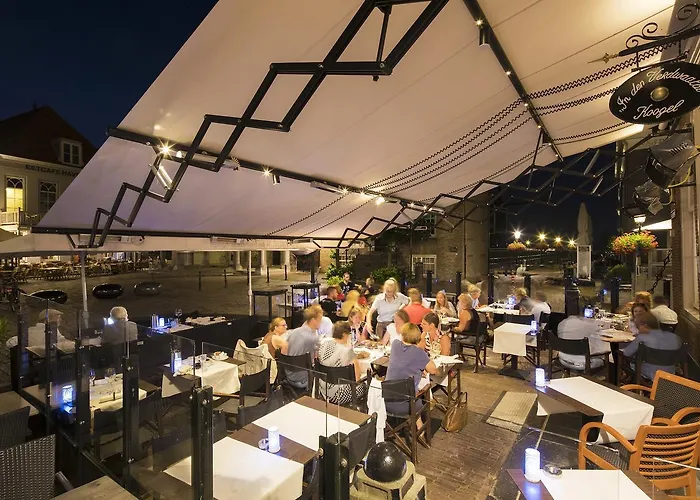 沃德瓦德库戈尔酒店 3*